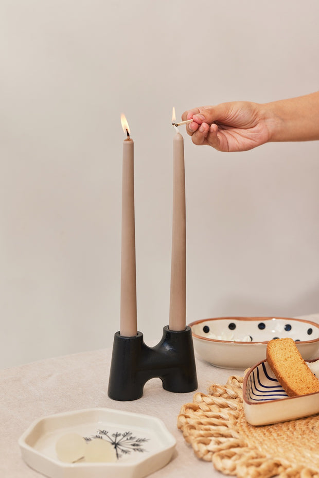 "H" Style  Nordic Concrete Candle Holder - Black
