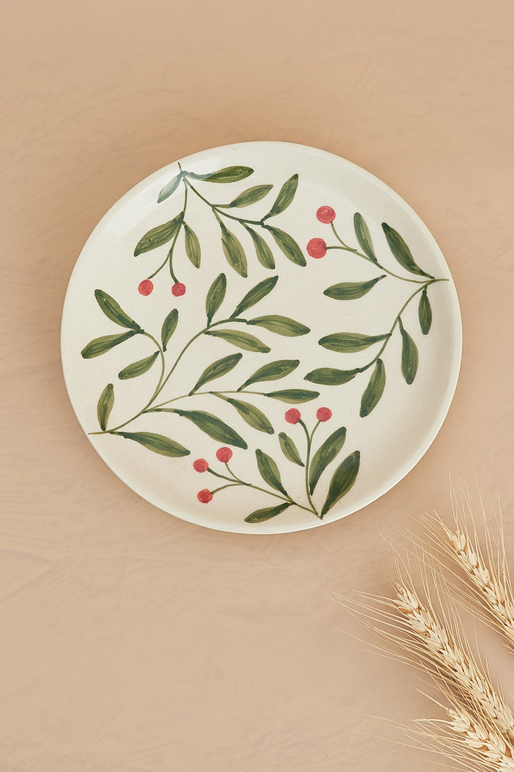 Holly Holiday Leaf plate,Green 7x1 Inches