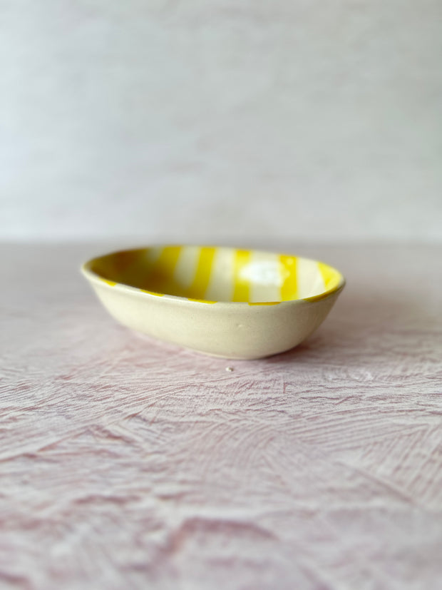 Ceramic stripe Bowl, Yellow 7x5x2 Inches
