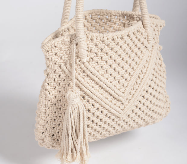 Hand-knotted macrame summer bag, 16.5 x 11 Inch
